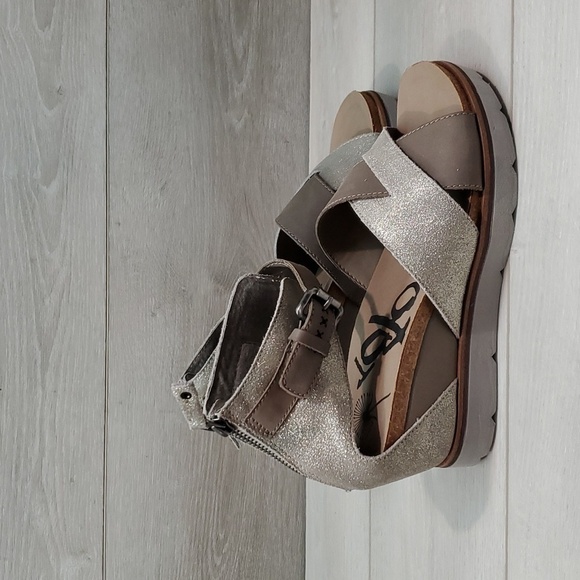 NEW OTBT Womens Teamwork Ankle Leather Wedge Sandals shoes sz 9M - Picture 5 of 11